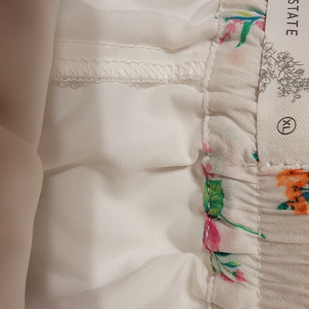 Altar'd State Ruffle Shorts X-Large - Picture 3 of 4